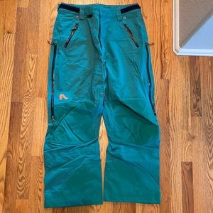 Men’s flylow chemical pant.